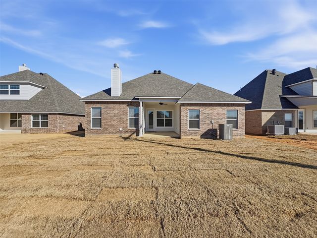 332 Prien Lake Loop, Bossier City, LA 71111