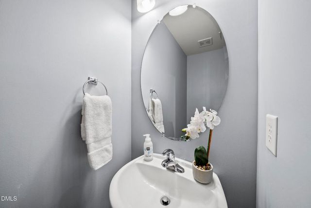 8041 Sycamore Hill Lane, Raleigh, NC 27612