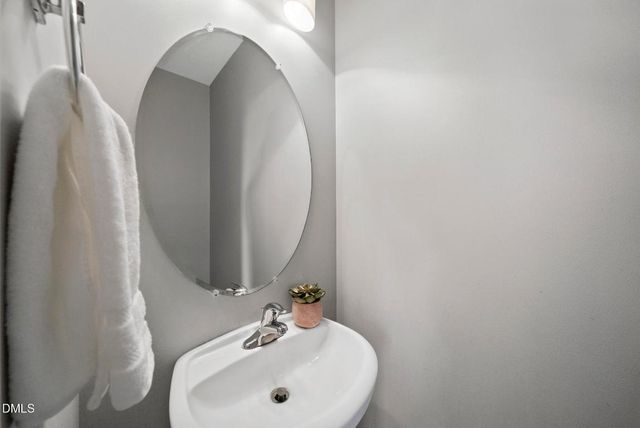 8041 Sycamore Hill Lane, Raleigh, NC 27612