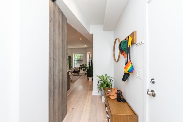 1336 W Bryn Mawr Avenue 3F, Chicago, IL 60660