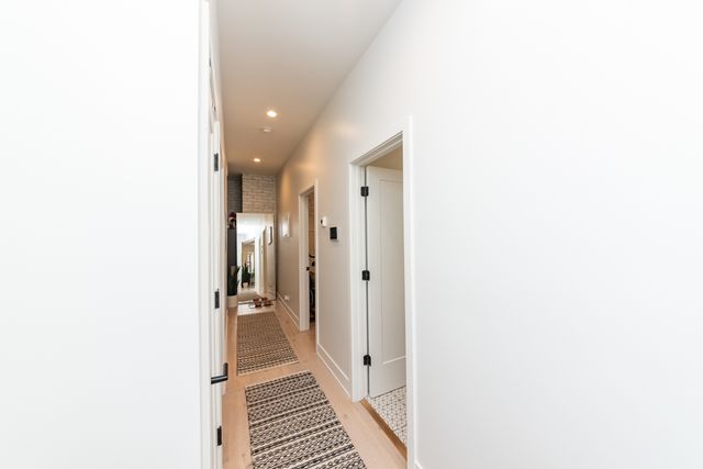 1336 W Bryn Mawr Avenue 3F, Chicago, IL 60660