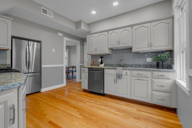 71 Cypress St 1, Watertown, MA 02472