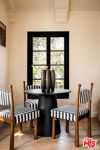 1208 S La Jolla Avenue, Los Angeles, CA 90035