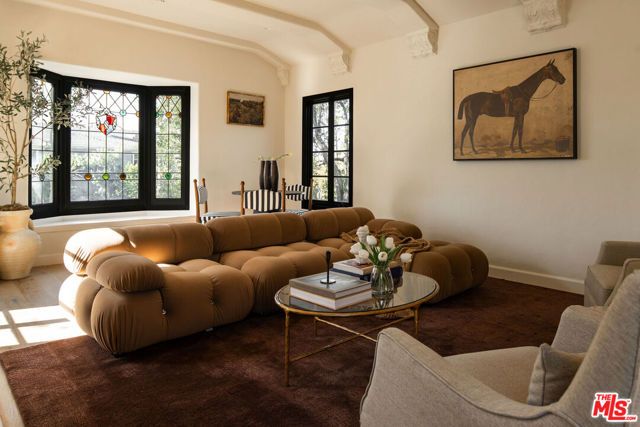 1208 S La Jolla Avenue, Los Angeles, CA 90035