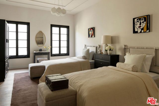 1208 S La Jolla Avenue, Los Angeles, CA 90035