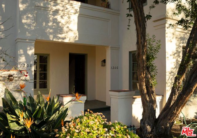 1208 S La Jolla Avenue, Los Angeles, CA 90035