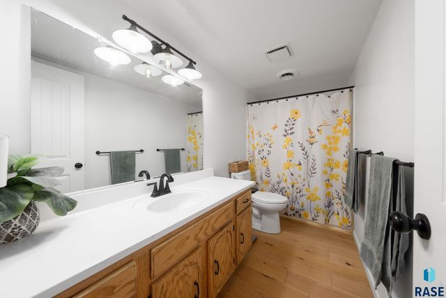 1121 S Splitrock Blvd Boulevard, Brandon, SD 57005