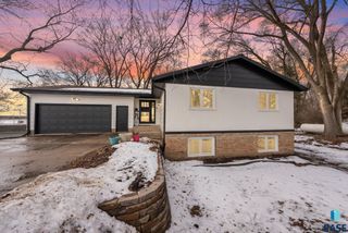 1121 S Splitrock Blvd Boulevard, Brandon, SD 57005
