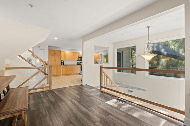 703 Old Bridge Ln 703, Bellingham, MA 02019