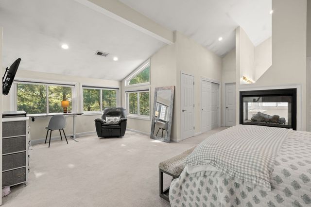 703 Old Bridge Ln 703, Bellingham, MA 02019