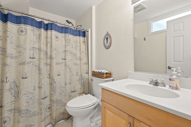 703 Old Bridge Ln 703, Bellingham, MA 02019