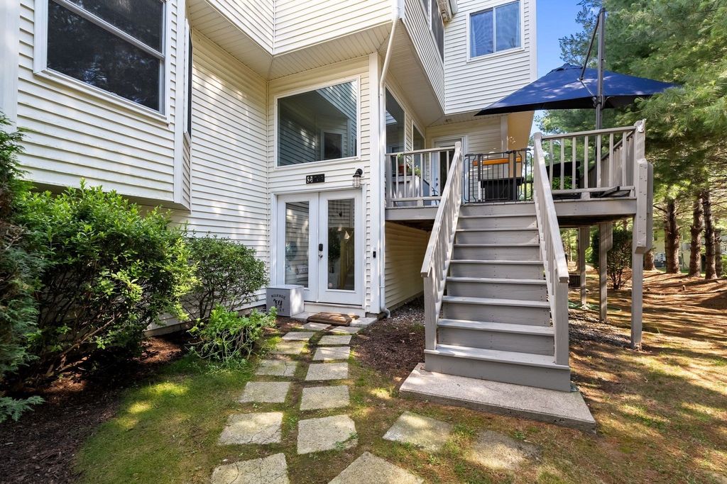 703 Old Bridge Ln 703, Bellingham, MA 02019