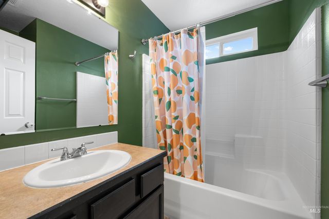 14285 Tara Street, Caldwell, ID 83607