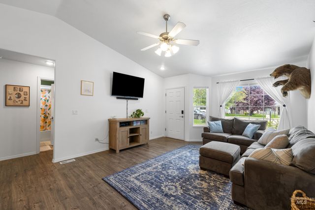 14285 Tara Street, Caldwell, ID 83607