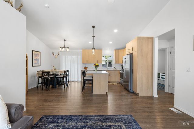 14285 Tara Street, Caldwell, ID 83607
