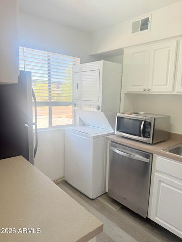 7141 N 16TH Street 212, Phoenix, AZ 85020