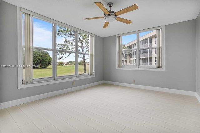 2651 S Course Dr 201, Pompano Beach, FL 33069