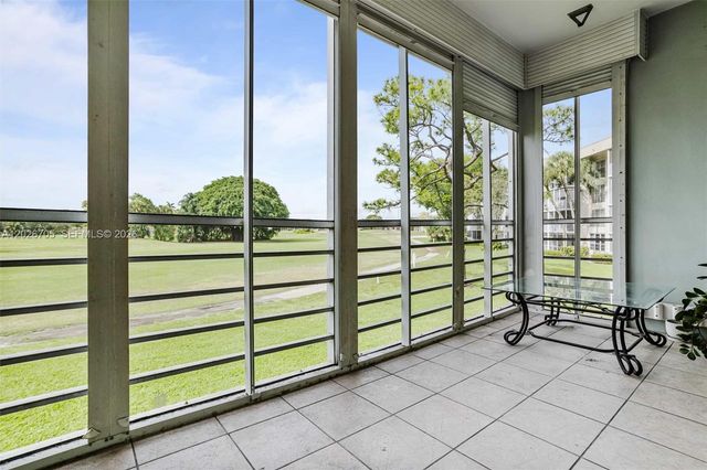 2651 S Course Dr 201, Pompano Beach, FL 33069