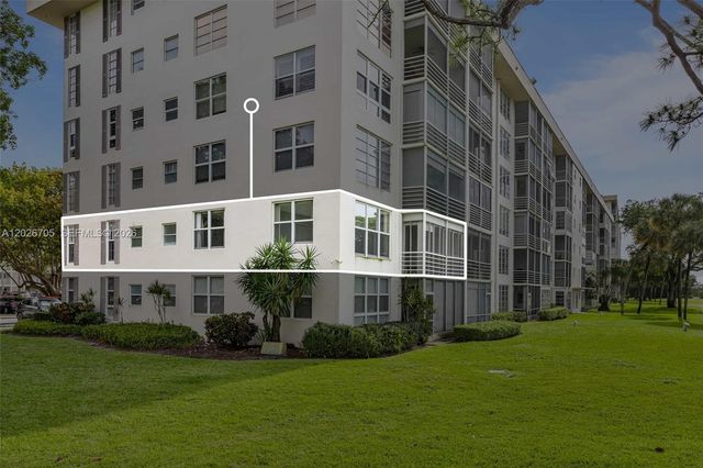 2651 S Course Dr 201, Pompano Beach, FL 33069