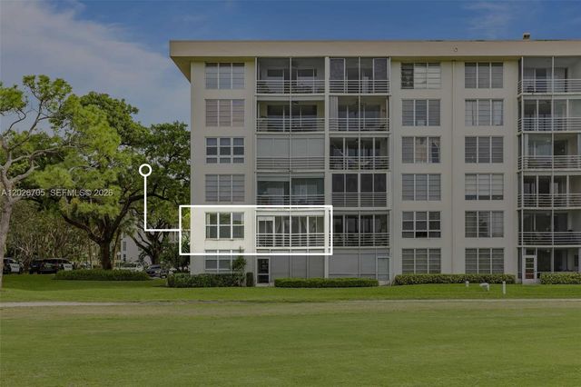 2651 S Course Dr 201, Pompano Beach, FL 33069