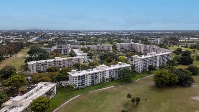2651 S Course Dr 201, Pompano Beach, FL 33069