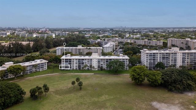 2651 S Course Dr 201, Pompano Beach, FL 33069