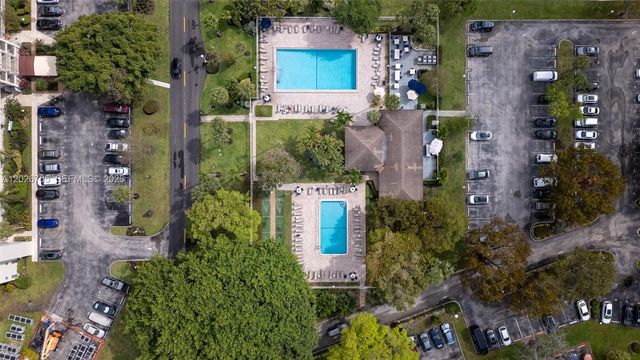 2651 S Course Dr 201, Pompano Beach, FL 33069