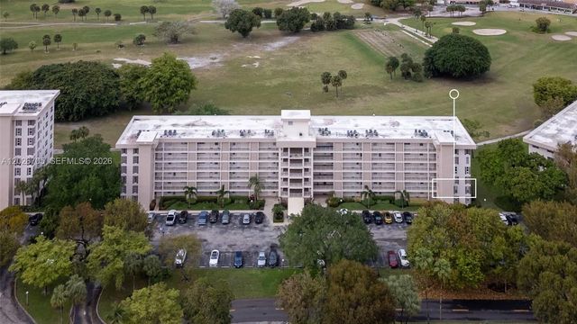 2651 S Course Dr 201, Pompano Beach, FL 33069