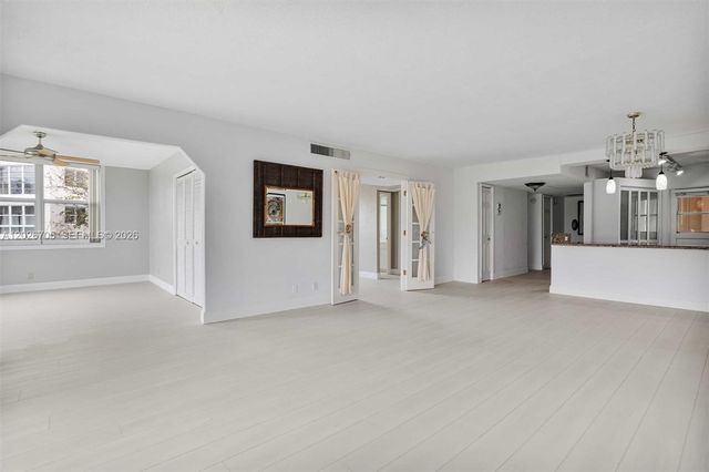 2651 S Course Dr 201, Pompano Beach, FL 33069