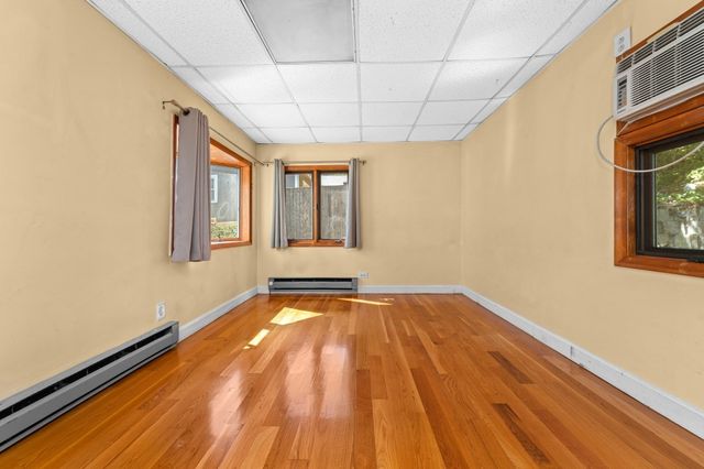 191 Kenrick St, Boston, MA 02135