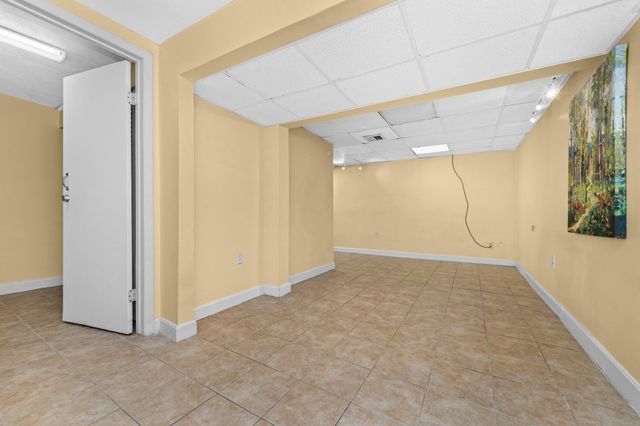 191 Kenrick St, Boston, MA 02135