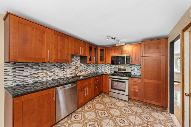 191 Kenrick St, Boston, MA 02135