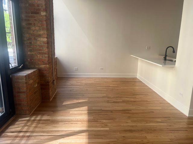 521 W SUPERIOR Street 132, Chicago, IL 60654