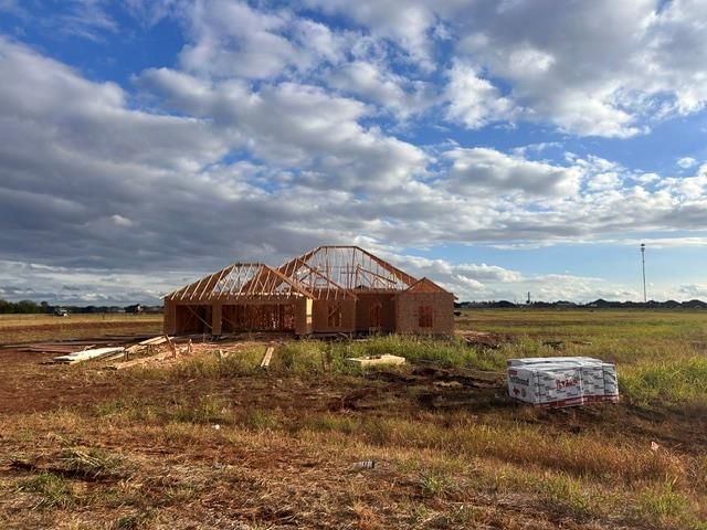 24956 Belmont Pass, Cashion, OK 73016