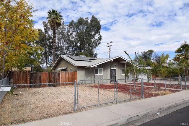 532 Fern Place, Hemet, CA 92543