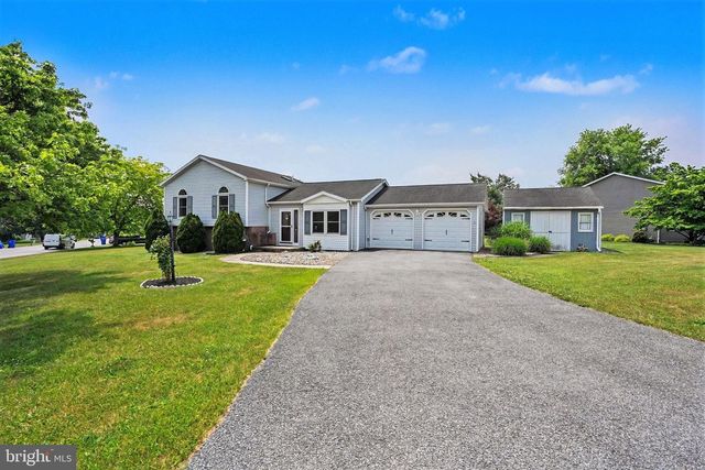 43 WHEATFIELD DR, Carlisle, PA 17015
