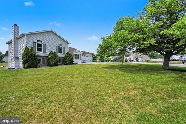 43 WHEATFIELD DR, Carlisle, PA 17015
