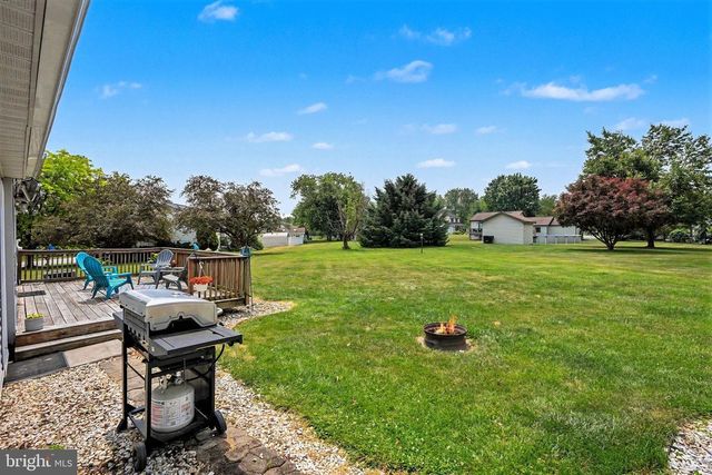43 WHEATFIELD DR, Carlisle, PA 17015