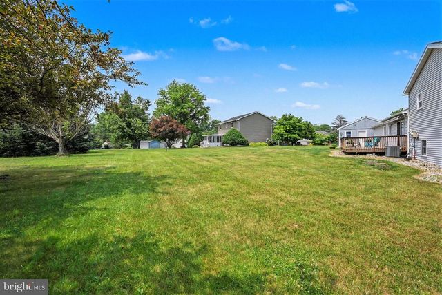 43 WHEATFIELD DR, Carlisle, PA 17015