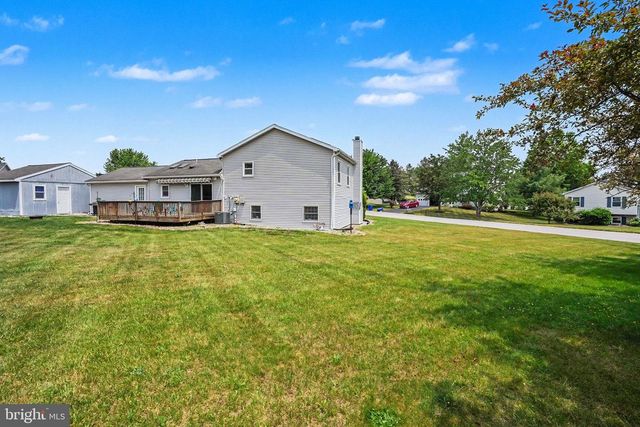 43 WHEATFIELD DR, Carlisle, PA 17015