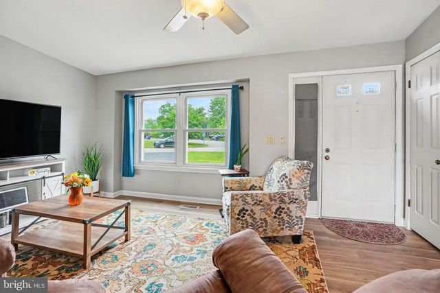 43 WHEATFIELD DR, Carlisle, PA 17015