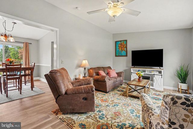43 WHEATFIELD DR, Carlisle, PA 17015