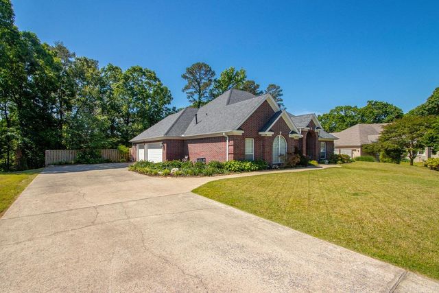 1425 River Pointe Court, Benton, AR 72019