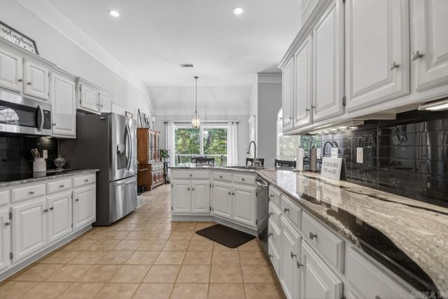 1425 River Pointe Court, Benton, AR 72019