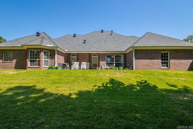 1425 River Pointe Court, Benton, AR 72019