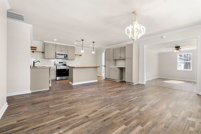 460 IVY DR, Oakland, TN 38060