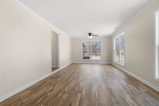 460 IVY DR, Oakland, TN 38060