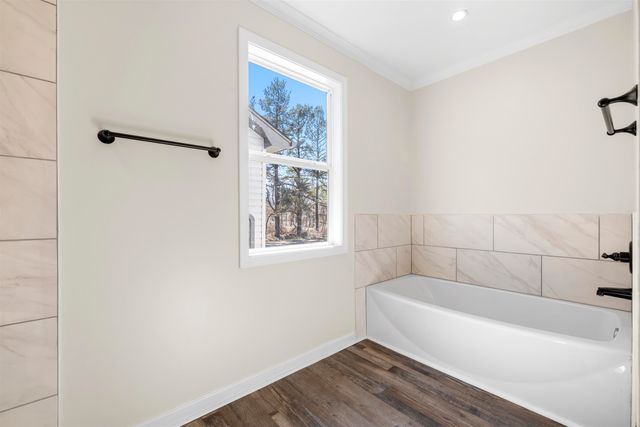 460 IVY DR, Oakland, TN 38060