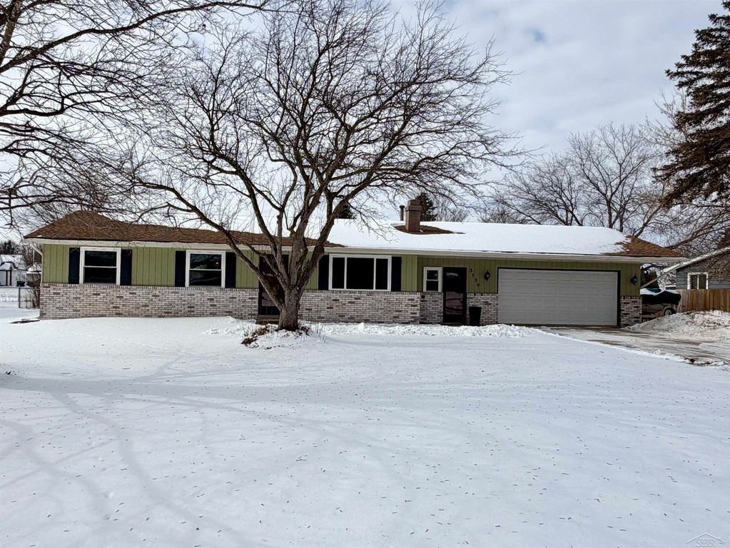 3139 N Thomas Road, Thomas Twp, MI 48623