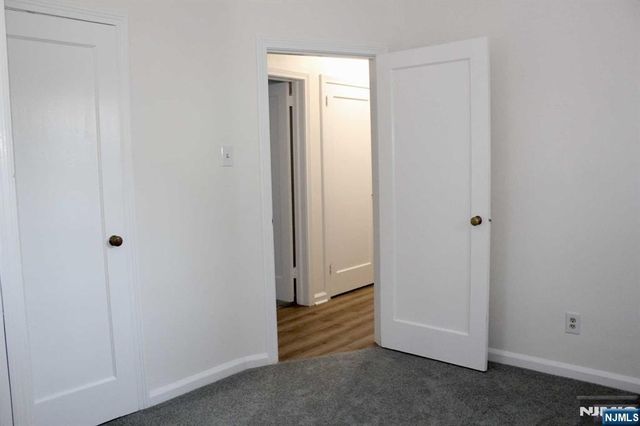 102 Paterson Avenue 1st Floor, Midland Park, NJ 07432